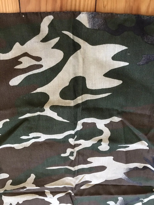 Lakatiņš - Woodland Camo